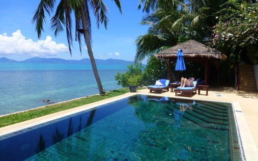 NICE BEACHFRONT VILLA IN MAENAM