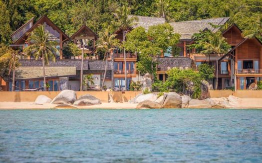 AMAZING BEACHFRONT VILLA IN LAMAI
